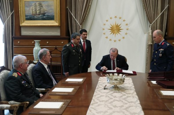 a Yüksek Askeri Şura'da alınan kararlar belli oldu