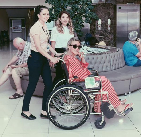 Seren Serengil hamile