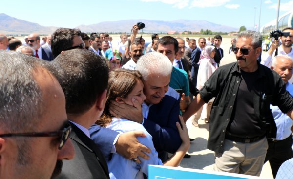 i Binali Yıldırım Erzincan'da