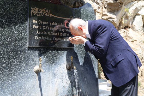 Kemal Kılıçdaroğlu saldırıya uğradığı yere gitti