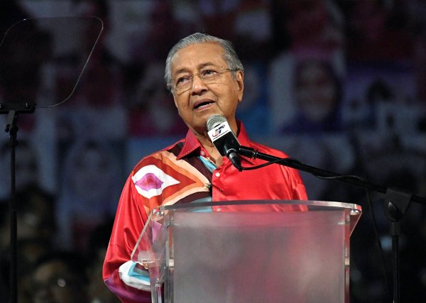 a Malezya Başbakanı: Gidin Türkiye'de çalışın