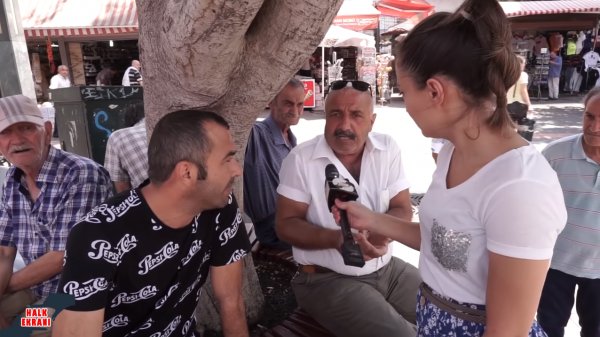 Sokak röportajında sigara zammı tartışması