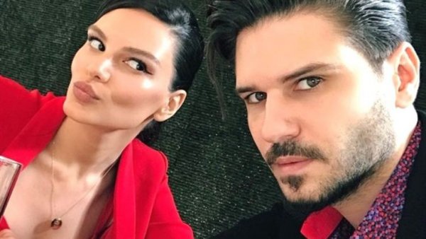 Almeda Abazi kardeşinin fotoğrafını paylaştı