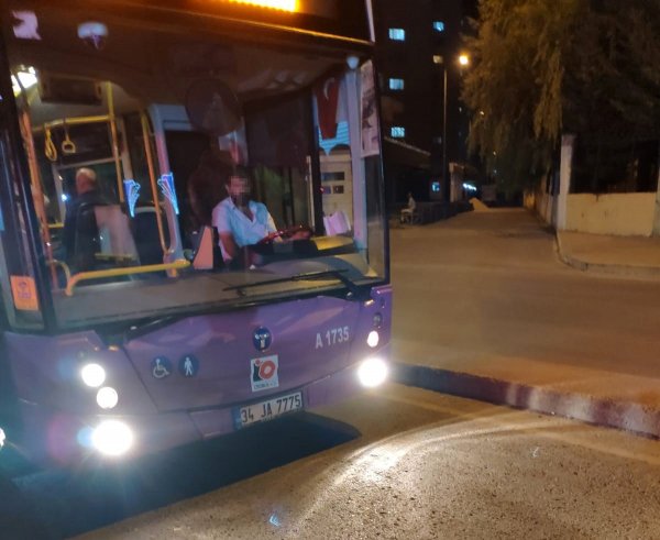 i İstanbul'da şoförle yolcuların tartışması