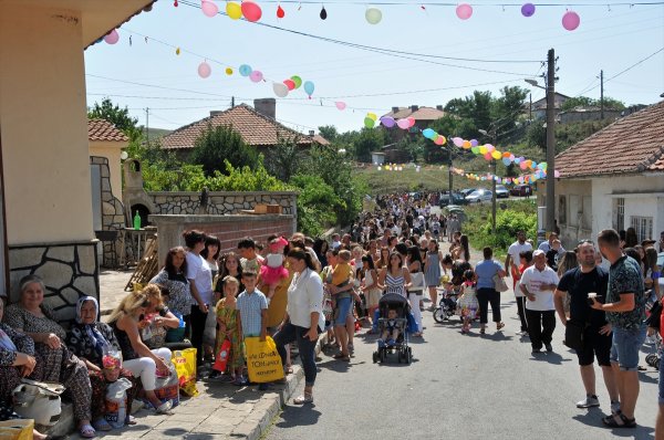 Bulgaristan'da Türk köyünde Şeker Günü