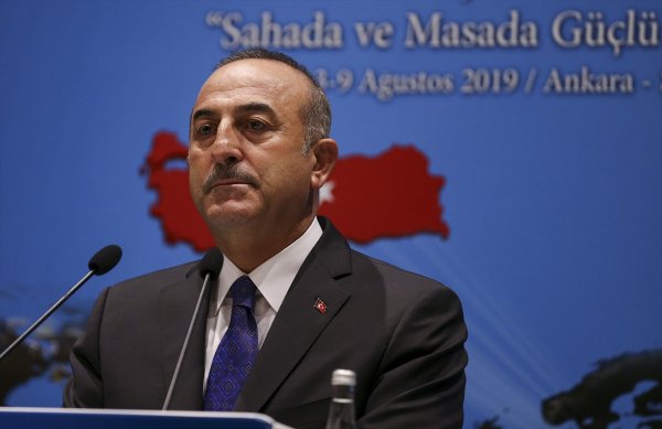 Çavuşoğlu: Fırat'ın doğusu ne olursa olsun temizlenecek