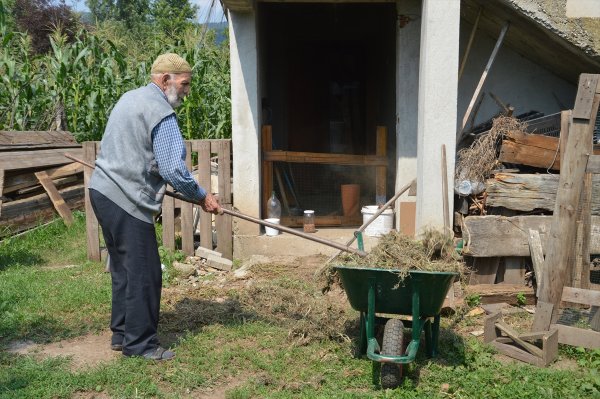 a 104 yaşındaki Mustafa Dede'den gençlik sırları