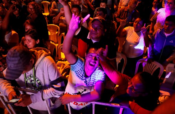 r Guatemala yeni devlet başkanını seçti