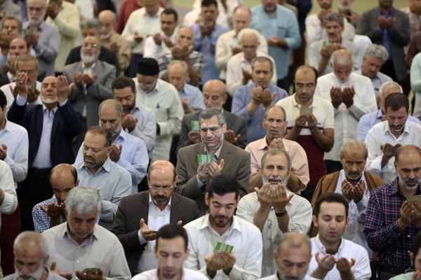 a İran'da Kurban Bayramı namazı