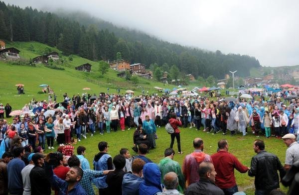 Ayder Yaylası'nda salıncak işgali