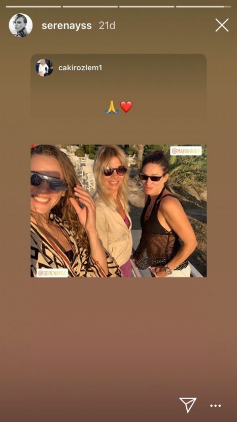 Serenay Sarıkaya tatil paylaşımları