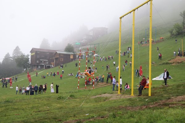 Ayder Yaylası'ndaki salıncaklar kaldırılacak