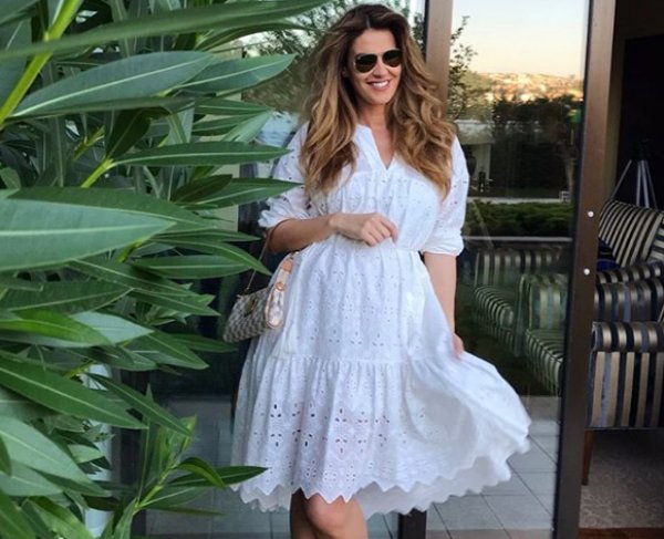 Tülin Şahin'den annelik pozu