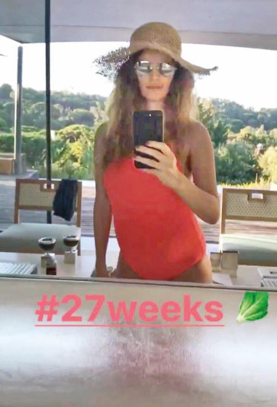 Tülin Şahin'den annelik pozu