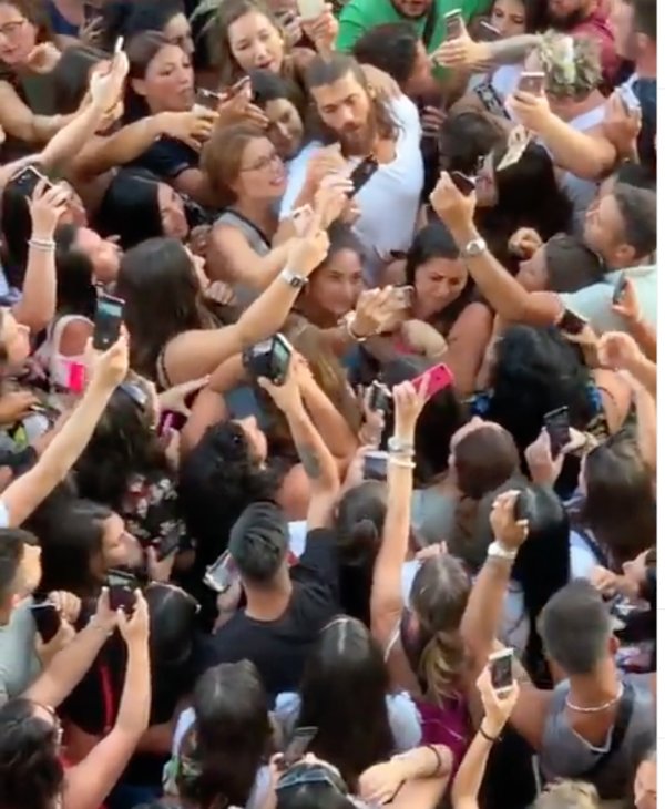 Can Yaman İtalya'da