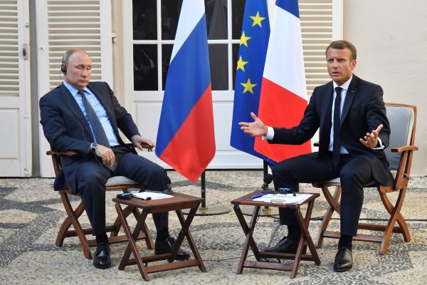 r Fransa'da Macron ile Putin görüşmesi
