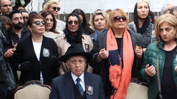 Sezen Aksu'nun babası hayatını kaybetti