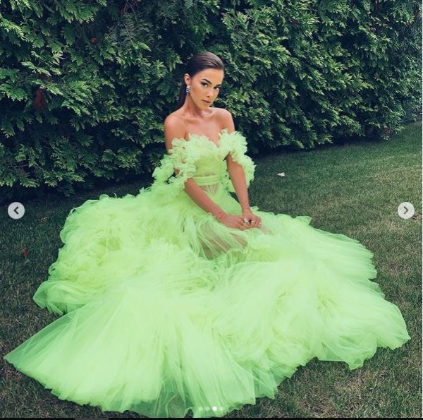 Bensu Soral'ın düğün kıyafeti