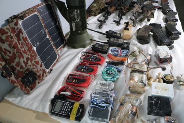 d Hakkari'de 8 teröristin öldürüldüğü anların görüntüsü