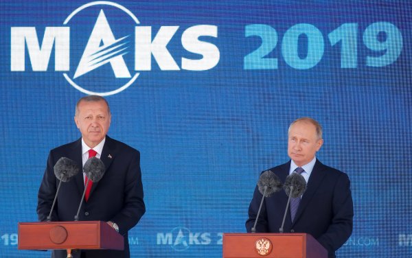 Erdoğan, Rusya'da Putin'le havacılık fuarına katıldı