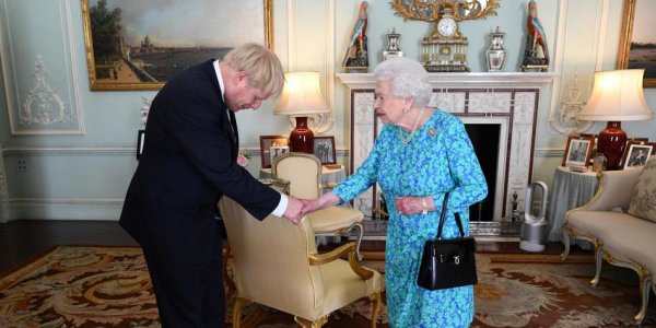 Boris Johnson, parlamentoyu askıya almayı başardı