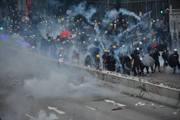 a Çin askerleri Hong Kong'da