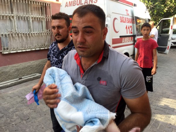 Adana'da çocuk gelinin bebeği hayatını kaybetti