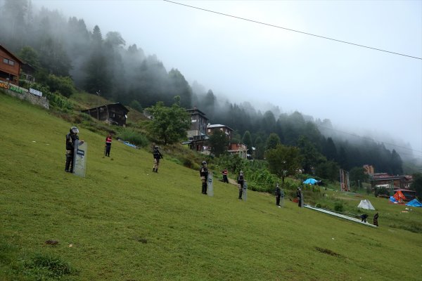 a Ayder Yaylası'nda salıncak sorunu ortadan kalktı