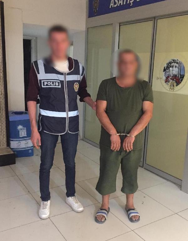 d Ayrıldığı eşinin evine silahla girerken yakalandı