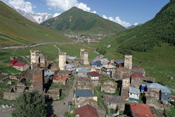 200 Orta Çağ kule evi ve şapeli ile tarih kokan Uşguli