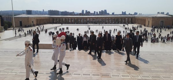 ABD'nin Ankara Büyükelçisi'nden Anıtkabir'e ziyaret