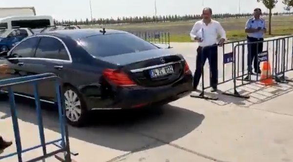 İBB araçları Yenikapı'da