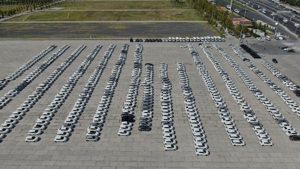 İBB bünyesindeki makam araçları Yenikapı'da