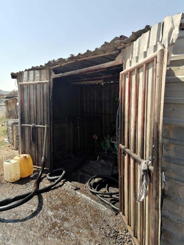 d İzmir'de 4 ton kaçak mazot ele geçirildi