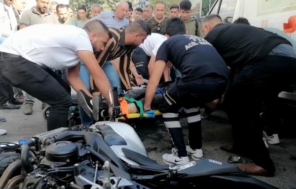 Erzincan’da motosikletler çarpıştı: 1 ölü, 2 yaralı