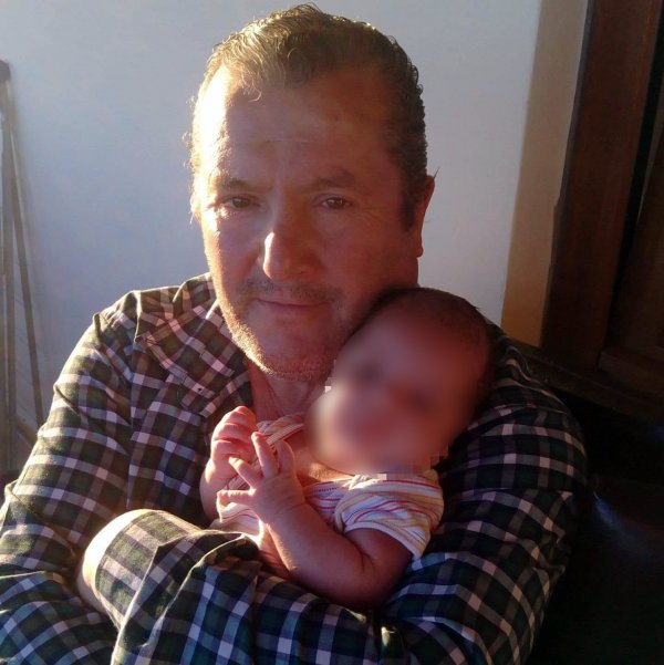 i İstanbul'da babasını kerpetenle öldüren genç yakalandı