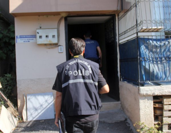 i Uyuşturucu bağımlısı kişi ablasını öldürdü