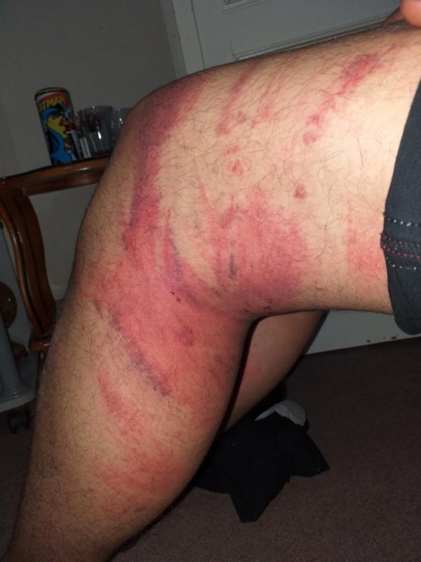 i Yanında çalışan çırağını triger kayışı ile dövdü