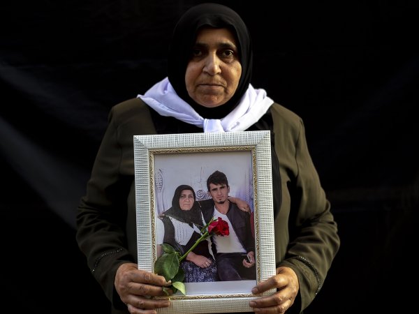 a Diyarbakır'daki ailelerin oturma eylemi 11'inci gününde