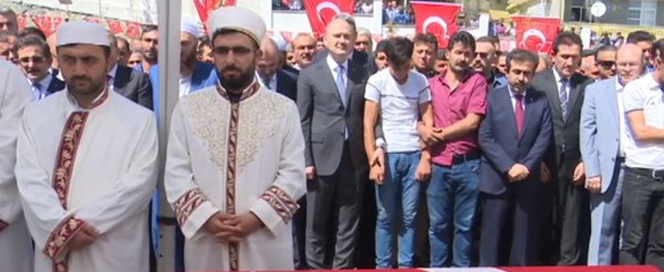 Diyarbakır saldırısında şehit düşenlere veda