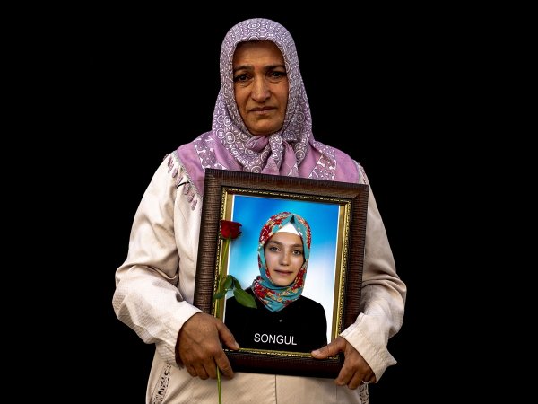 a Diyarbakır'daki ailelerin oturma eylemi 11'inci gününde