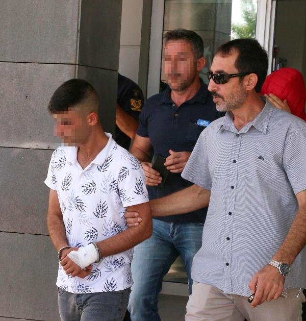 d Manisa'da 18 yaşındaki genç kızın katilleri adliyede