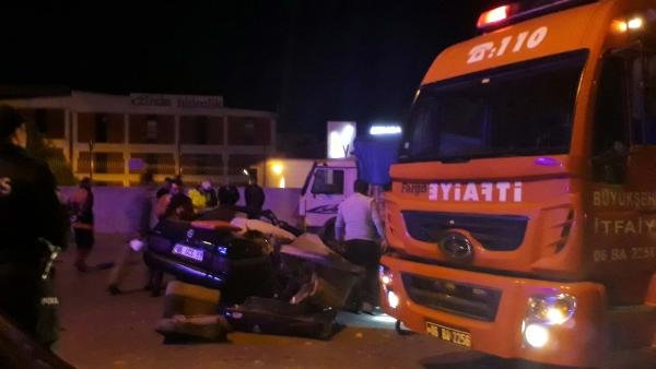 d Driftçiler, polisten kaçarken canlarından oldular