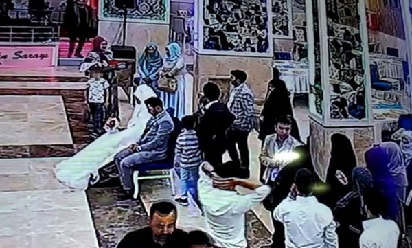 Evlenmek istemeyen 17 yaşındaki genci polis kurtardı