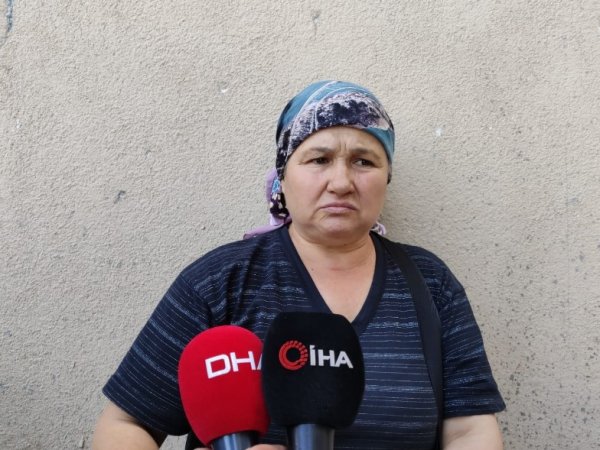 Kendisini sürekli rahatsız eden eski kocasını bıçakladı