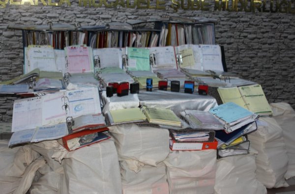 Sahte fatura ile kamuyu 200 milyon TL zarara uğrattılar