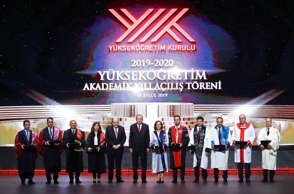 a Cumhurbaşkanı Erdoğan: Vakıflar paraya bakıyor