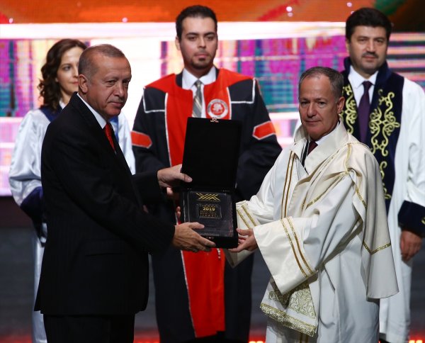 a Cumhurbaşkanı Erdoğan: Vakıflar paraya bakıyor