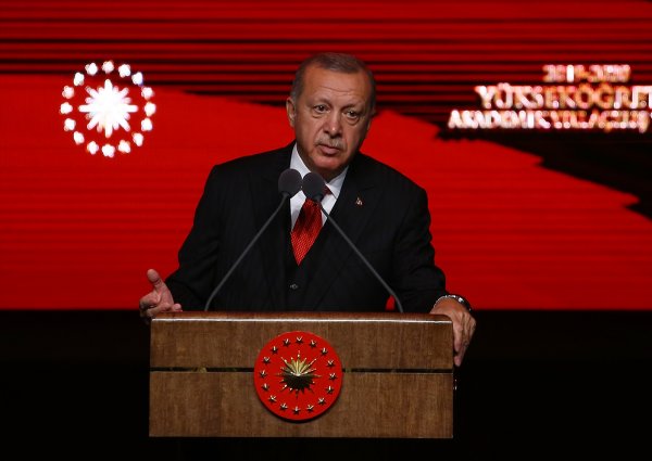 a Cumhurbaşkanı Erdoğan: Vakıflar paraya bakıyor