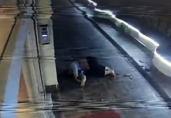 i Esenyurt’ta bakıcı kadın metrelerce yükseklikten düştü